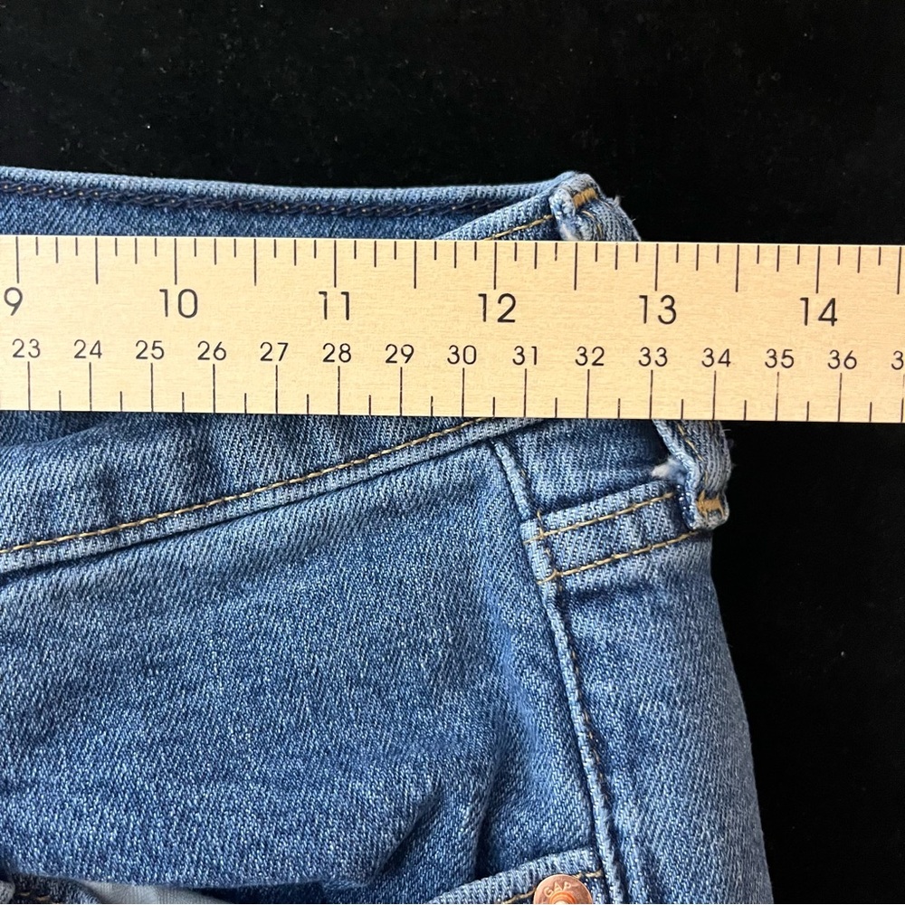 GAP Blue Straight-Leg Jeans Classic Denim Size 26/2L - Picture 4 of 6